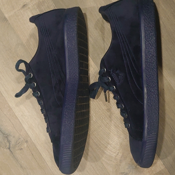 Puma Clyde mens casual sneakers, size 9.5 - Picture 2 of 5